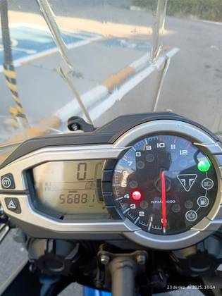 TRIUMPH TIGER 800 XRX TRIUMPH TIGER 800 XRX